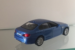 BMW - AZUL - MINIATURA (1)